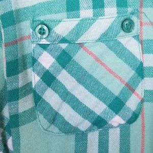 Green and corral soft flannel. Size Large.